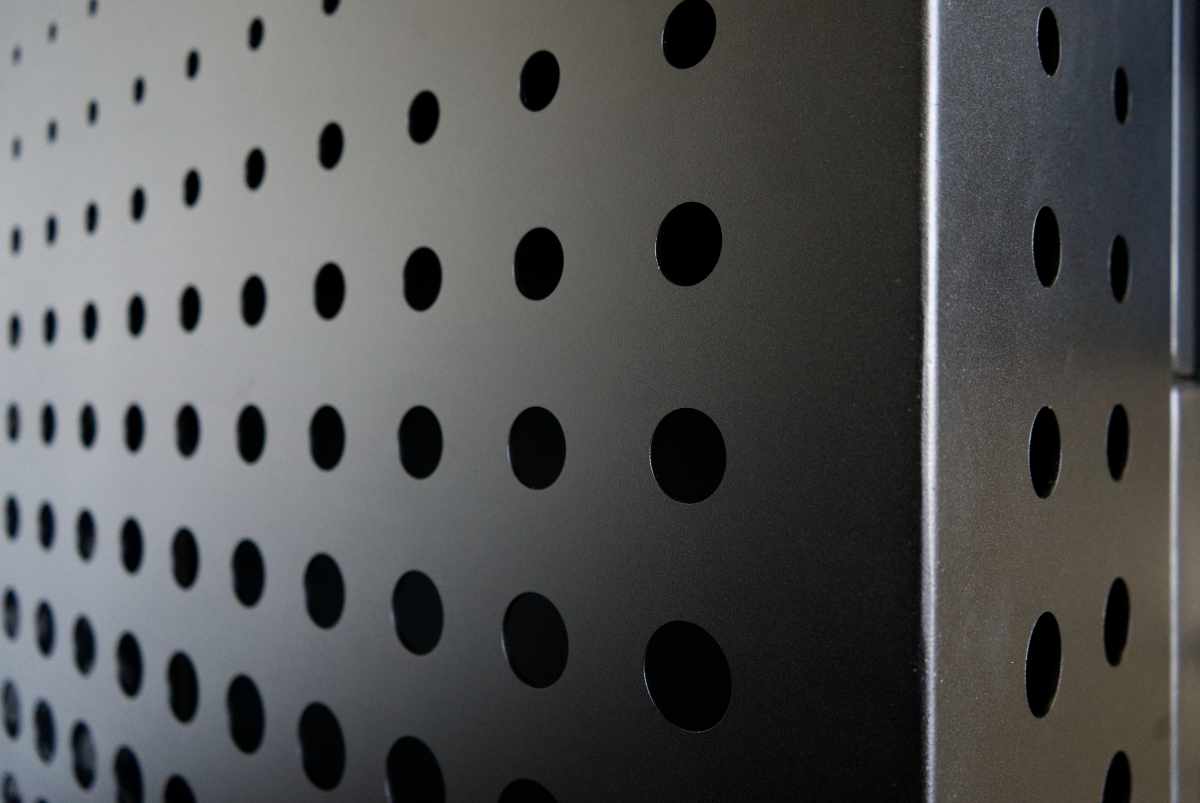 Shadow Ambient 2_web Custom-Designed CMAXX installation at Cronimet Specialty Metals recycling facility
